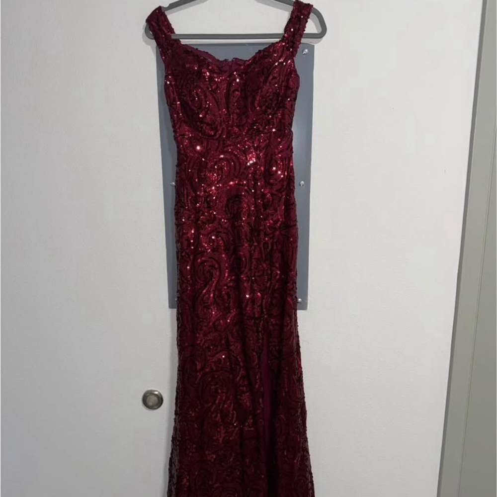 Elegant Burgundy Evening Gown